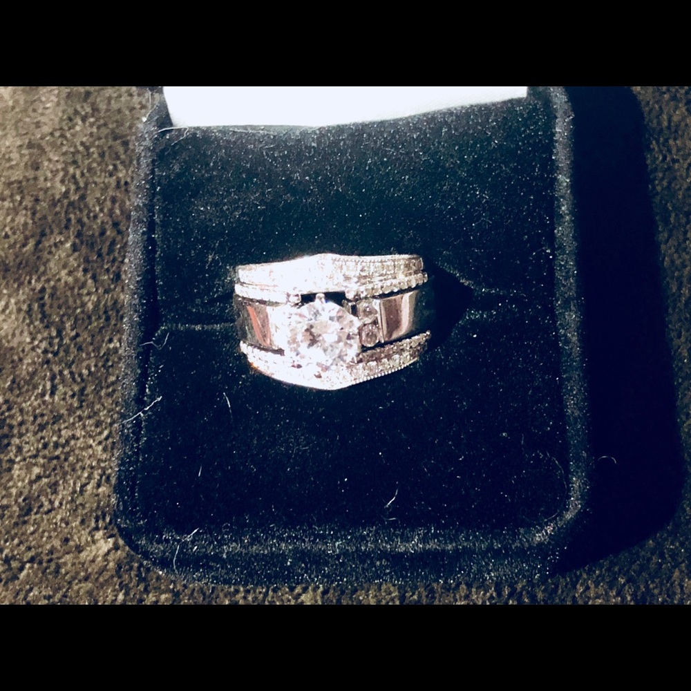 Wedding ring - Picture 3 of 6